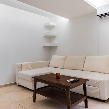 Apartment At Ano Glifada. Афіни Екстер'єр фото