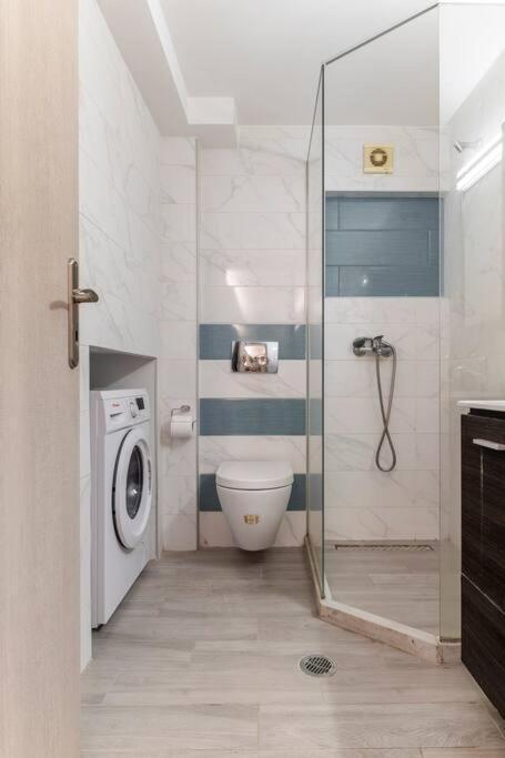 Apartment At Ano Glifada. Афіни Екстер'єр фото