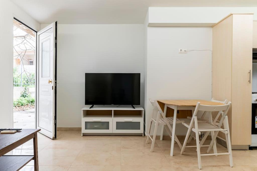 Apartment At Ano Glifada. Афіни Екстер'єр фото